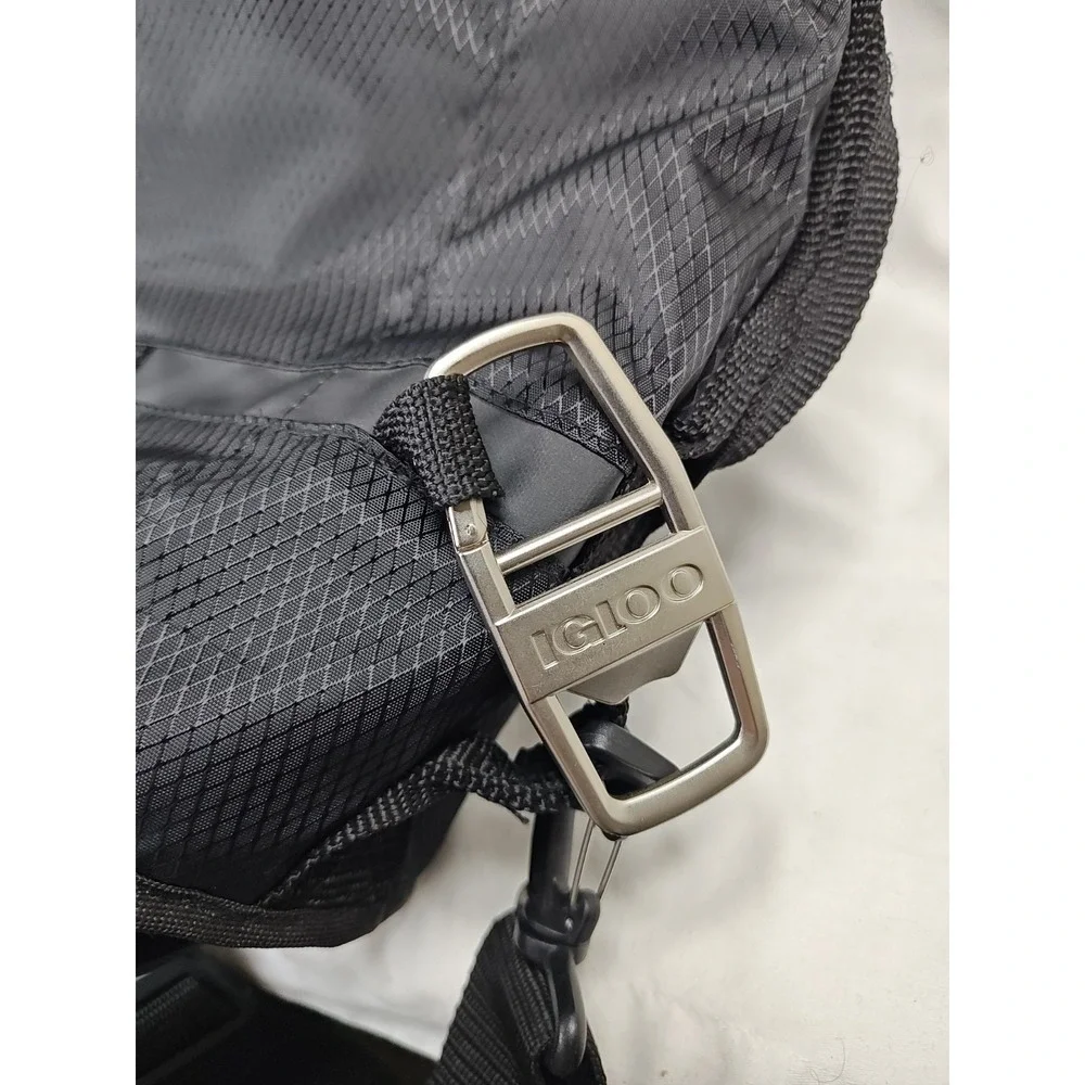 Igloo Maddox XL 42 Can Soft Cooler Tote Bag Line 39 Wines Black Insulated Duffel